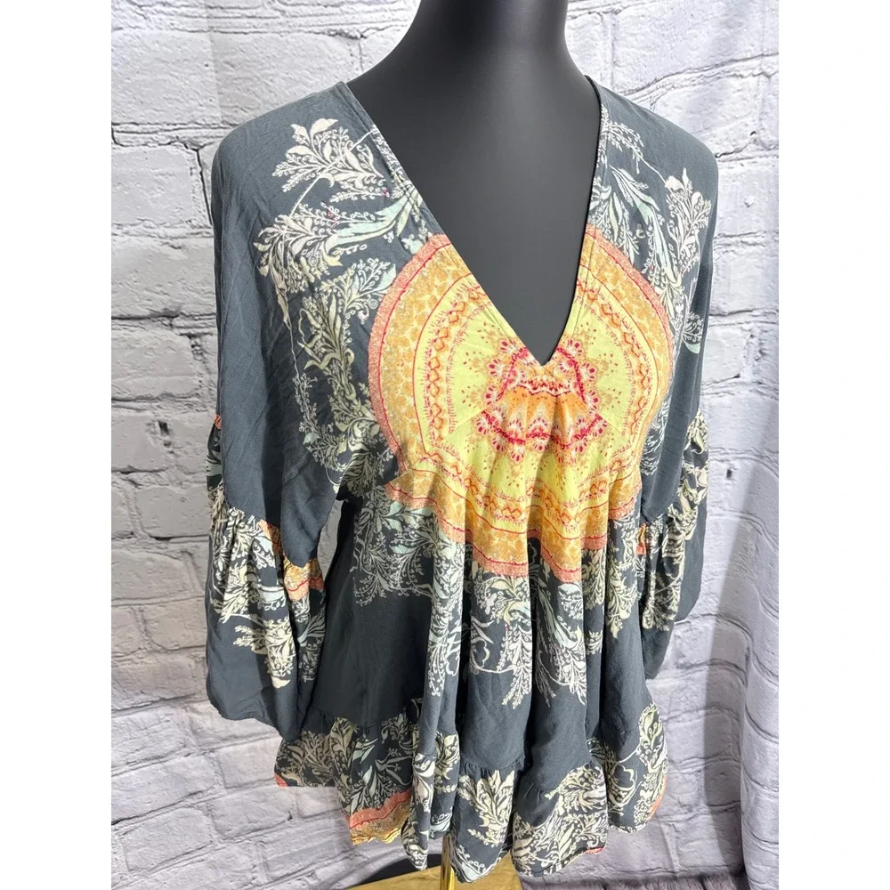 Free People Tunic Top Womens‎ XS Grey Yellow Sunrise Boho Ruffle Sleeve V Neck